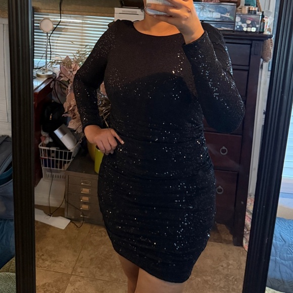 Aidan by Aidan Mattox Elegant Black Sequin Dress size 6 - Picture 7 of 12